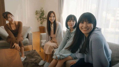 Roommates, Romance, and Ringing Hearts - Изображение 3